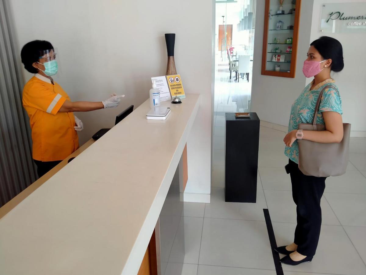 Hotel Quirin Semarang Exterior foto