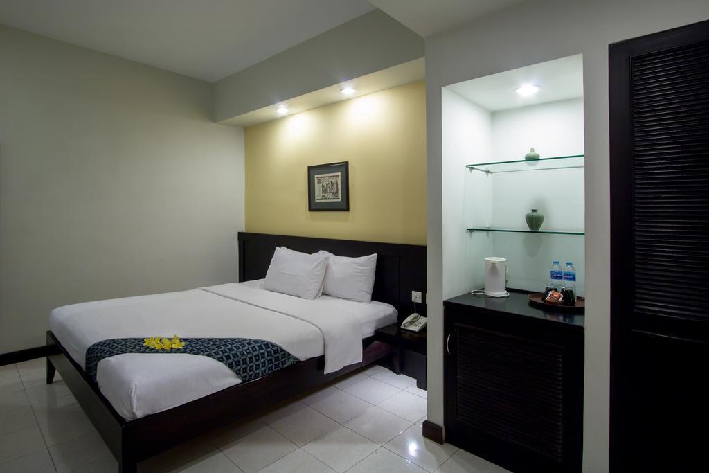 Hotel Quirin Semarang Habitación foto